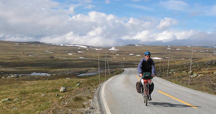 Erik cyklar ver Hardangervidda.