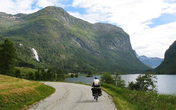 Mellan Granvin och Ulvik.